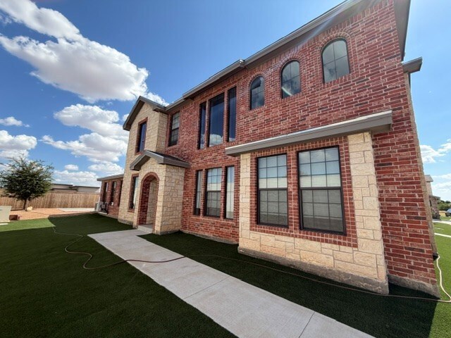 Building Photo - 3001 Pointer Ln