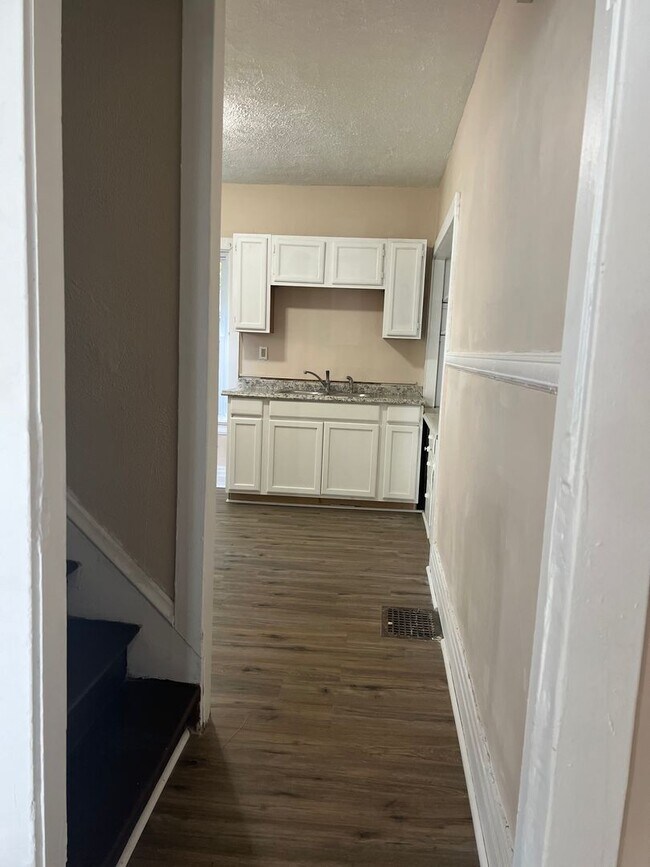 Building Photo - 21 Lehigh Ave