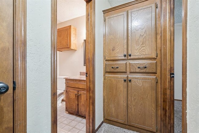 Building Photo - 16404 Del Mar Dr