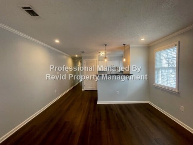 Building Photo - 36 N Auburndale St