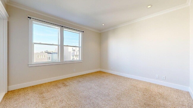 Building Photo - Bright & Modern 2BR/2BA Condo with Garage Parking & In-Unit Laundry – Central Richmond