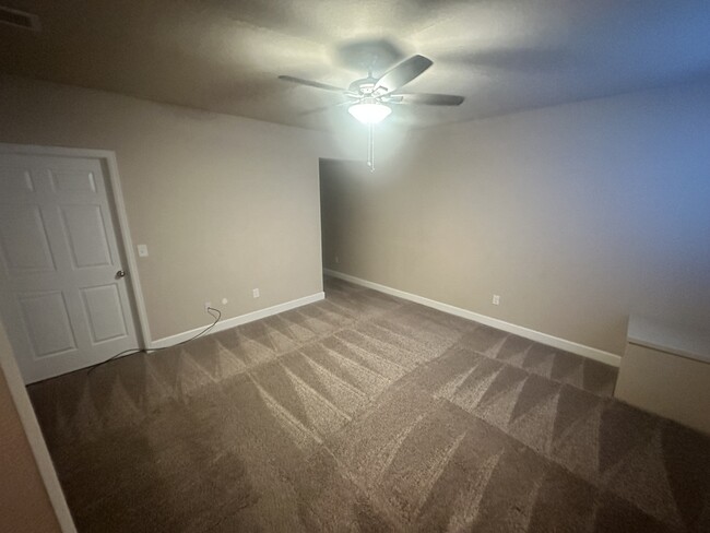 Building Photo - 23363 E Chenango Pl