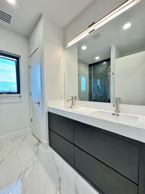 Building Photo - 85 W High St