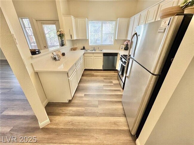 Building Photo - Well-maintained condo located in a convenient Southwest Las Vegas community. Attached 2 car garage.