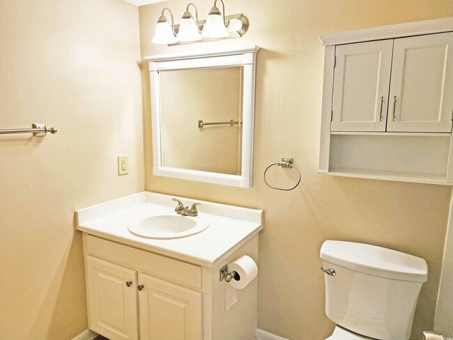 Building Photo - 435 Salt Marsh Cir