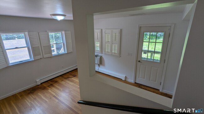 Building Photo - 117 N Taylor Ave