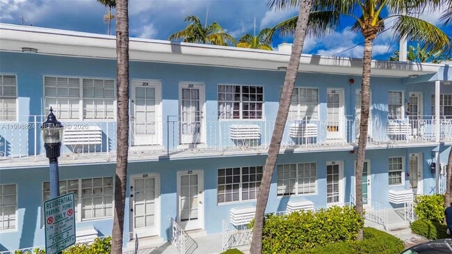 Building Photo - 635 8th St