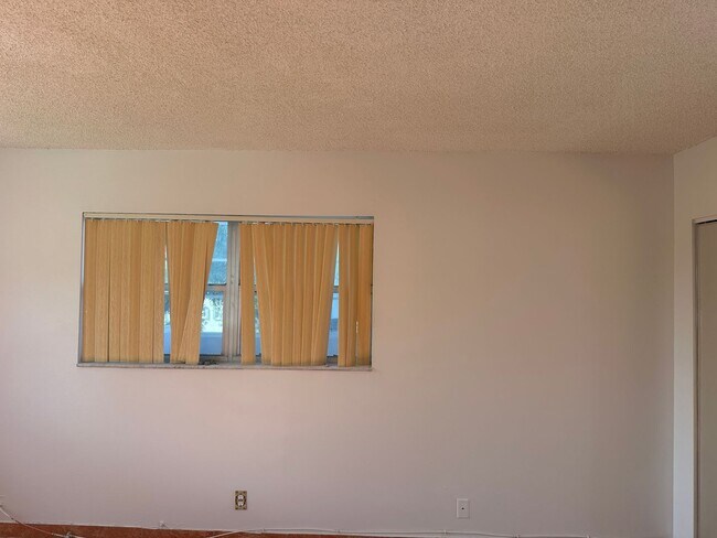 Building Photo - 2 Bedroom Condo in Lauderhill - Castle Apartments - Building 16 55+