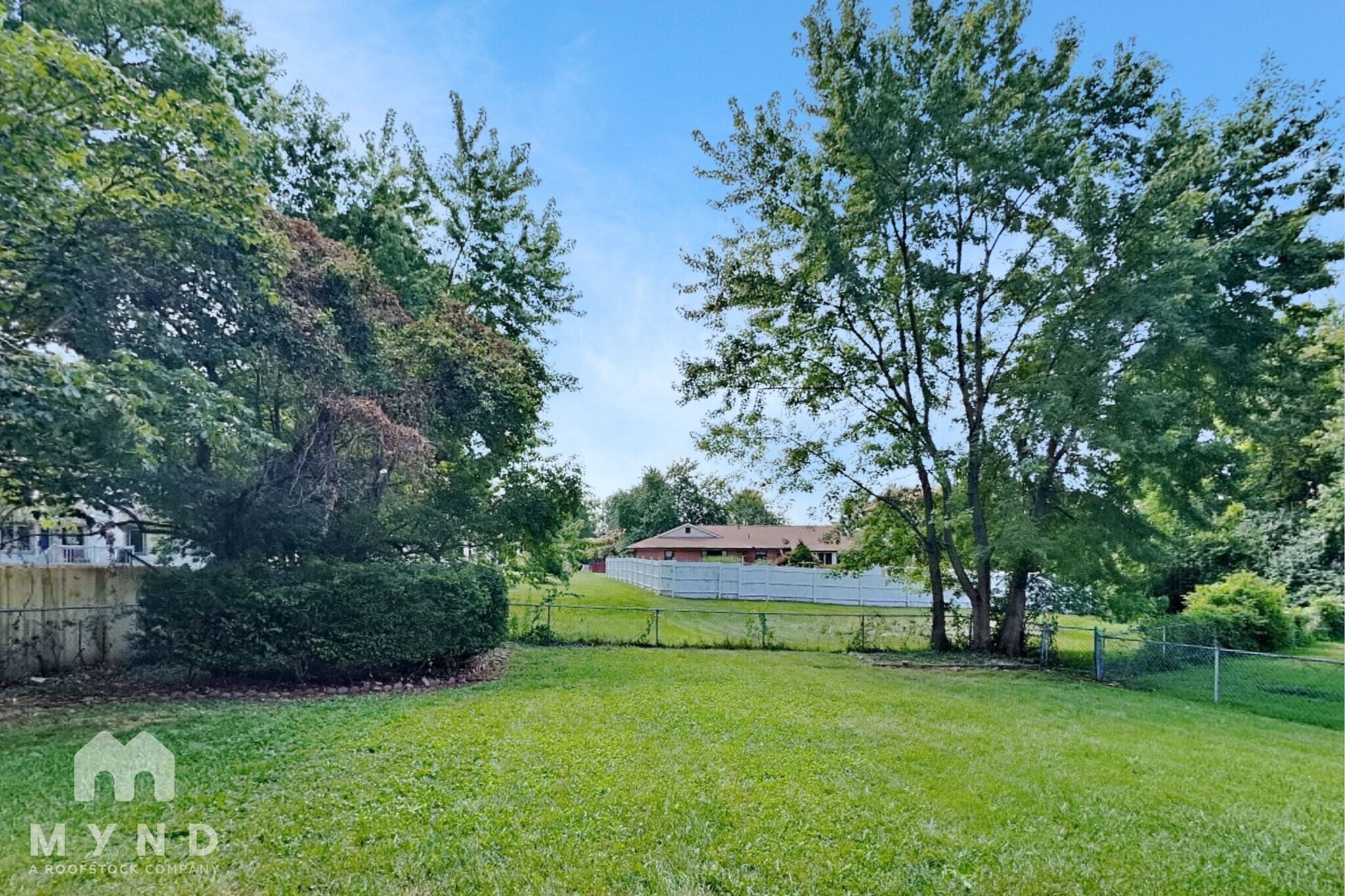 Building Photo - 5621 Oakmont Dr