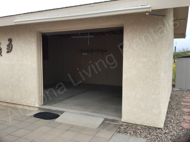 Building Photo - CUL-DE-SAC HOME