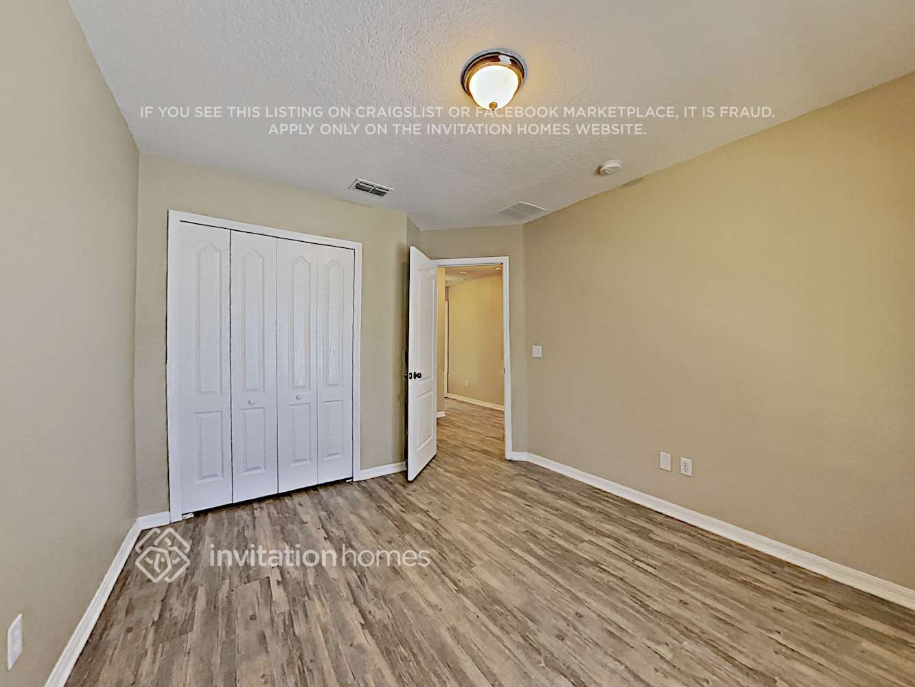 Building Photo - 1579 Tiverton Blvd