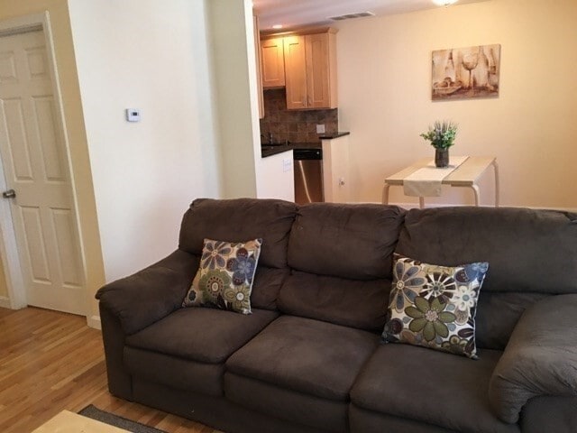 Building Photo - 66 St James St