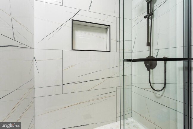Building Photo - 1808 Golf View Ct