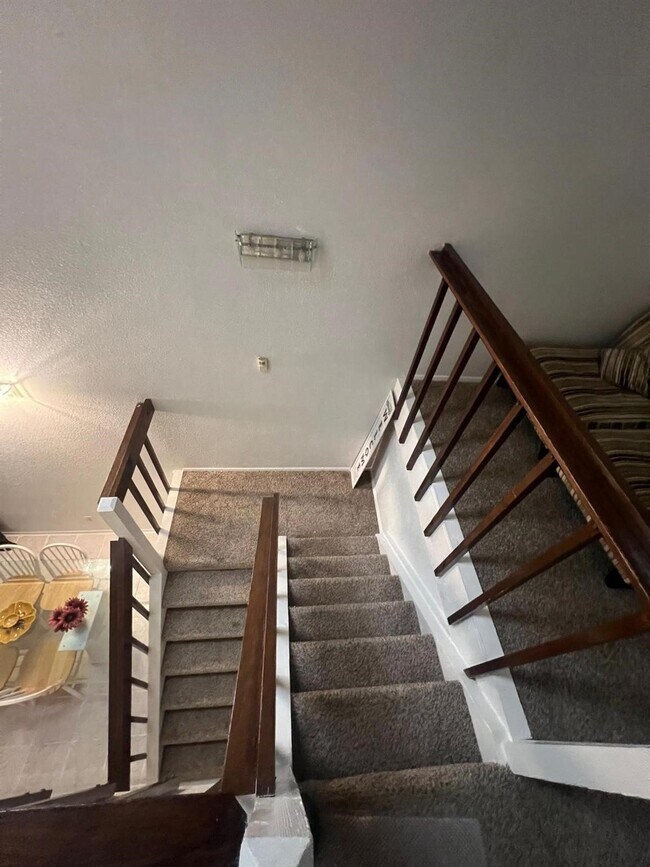 Building Photo - 6843 Greenway Chase St