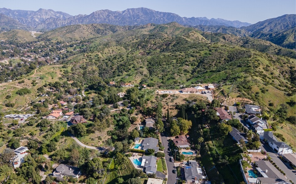 Building Photo - 10405 Ditson St