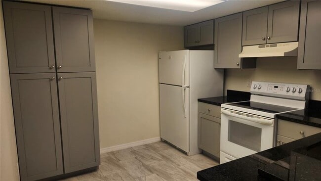 Building Photo - 7413 Mead Dr