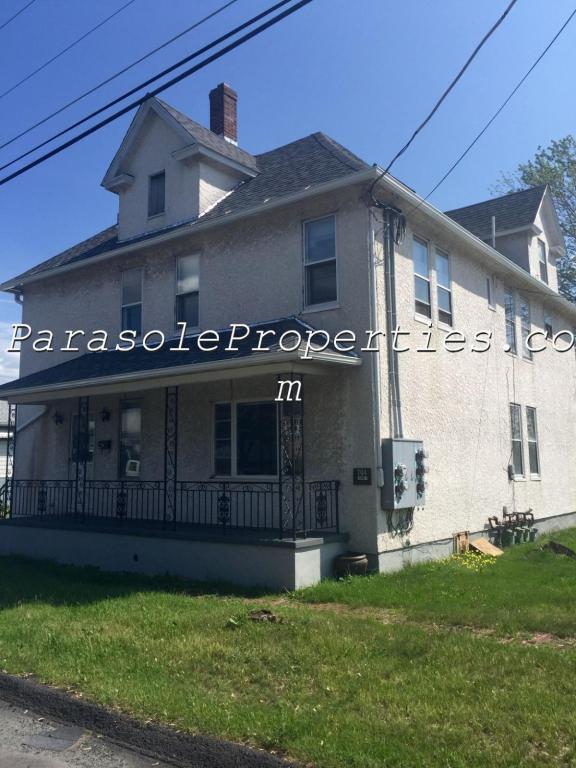 Building Photo - 704 Cooney St