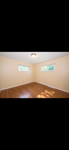 Building Photo - 2375 Van Leunen Dr