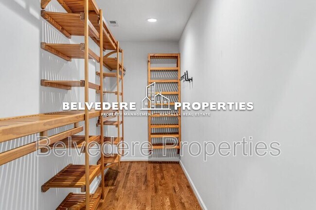 Building Photo - 1403 Regents Park Ln