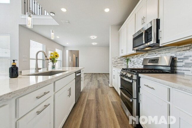 Building Photo - 9215 Lair Cove Dr