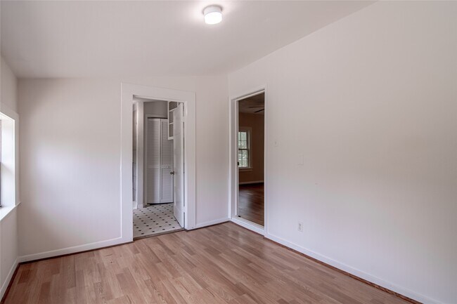 Building Photo - 3141 Old Houston Rd