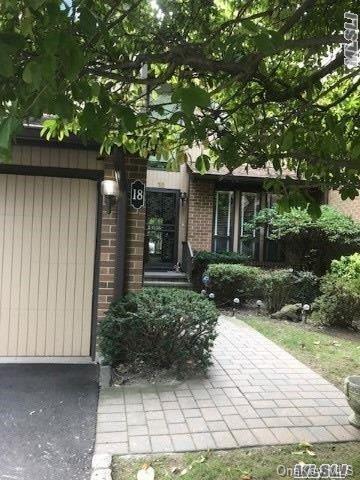 Primary Photo - 18 Wimbledon Dr