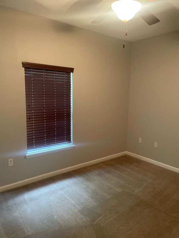 Building Photo - 2183 Del Carmel Way
