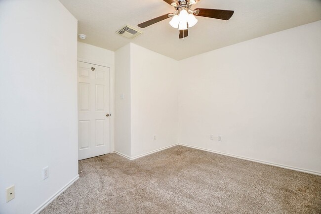 Building Photo - 5607 Stonecloud Ln