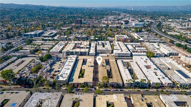 Building Photo - 5403 Newcastle Ave