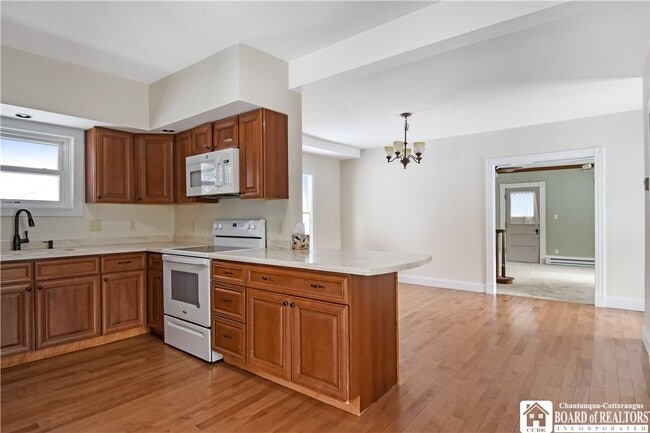 Building Photo - 101 Valley St