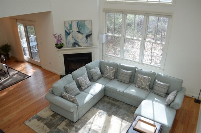 Building Photo - 92 Johnson Woods Dr