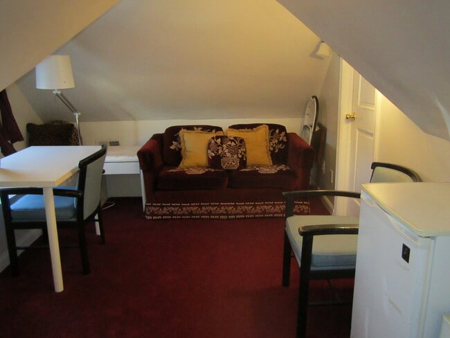 Building Photo - 4300 8th St NW