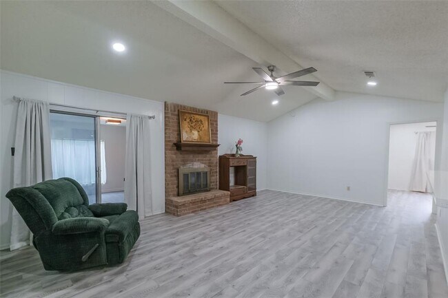 Building Photo - 5026 Algernon Dr