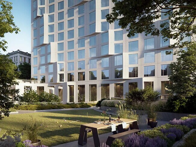 Building Photo - 11 Hoyt St