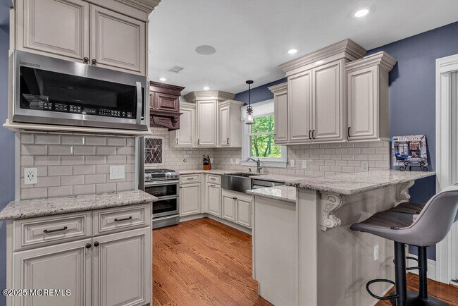 Building Photo - 620 Brookside Dr