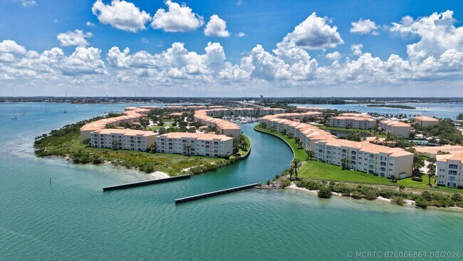 Building Photo - 3 Harbour Isle Dr E