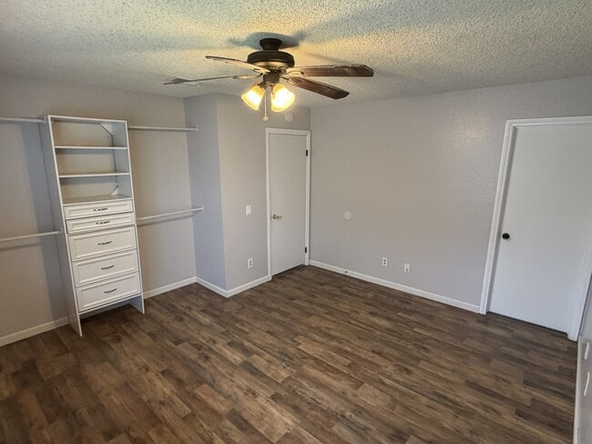 Building Photo - 29639 Greenhill Dr