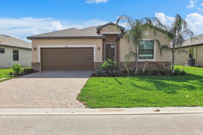 Building Photo - 14848 Portico Blvd