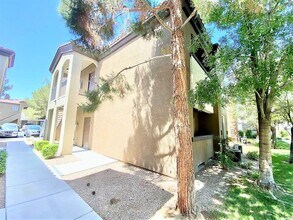 Building Photo - COZY ONE BEDROOM CONDO IN GUARD GATED COMM...
