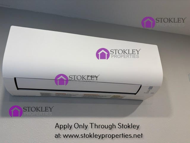 Building Photo - 1204 Willow St