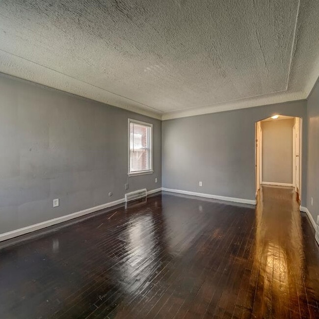 Building Photo - 16559 Murray Hill St