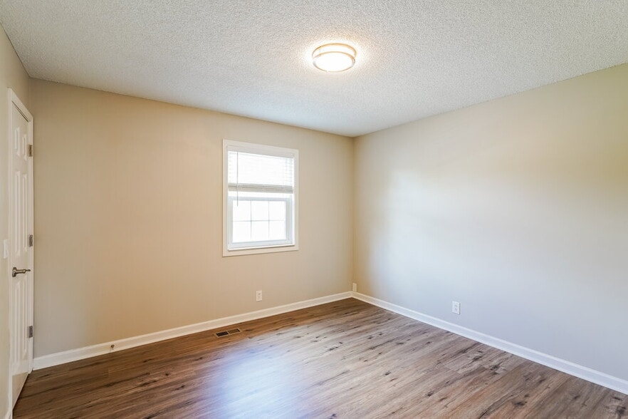 Building Photo - 111 Dorchester Ct