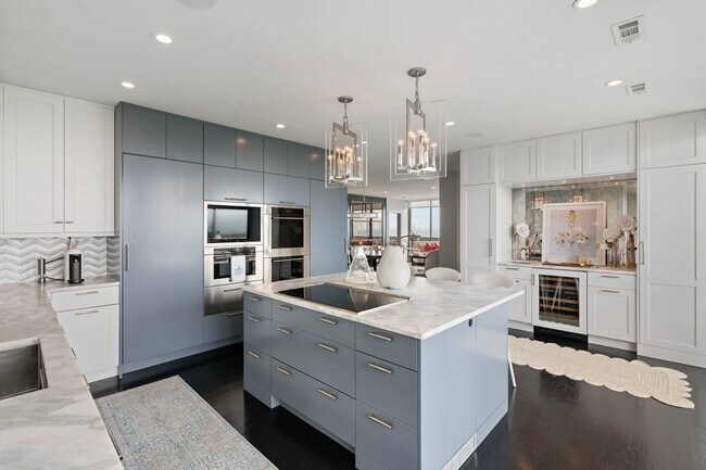 Building Photo - 2575 Peachtree Rd NE