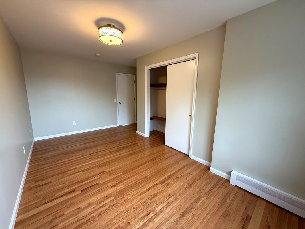 Building Photo - 44 Willow Wood Ct