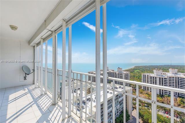 Building Photo - 881 Ocean Dr