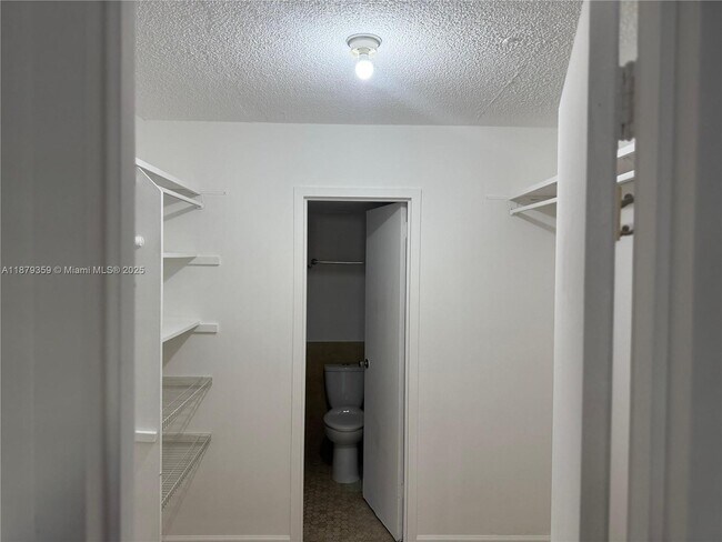 Building Photo - 1800 Sans Souci Blvd