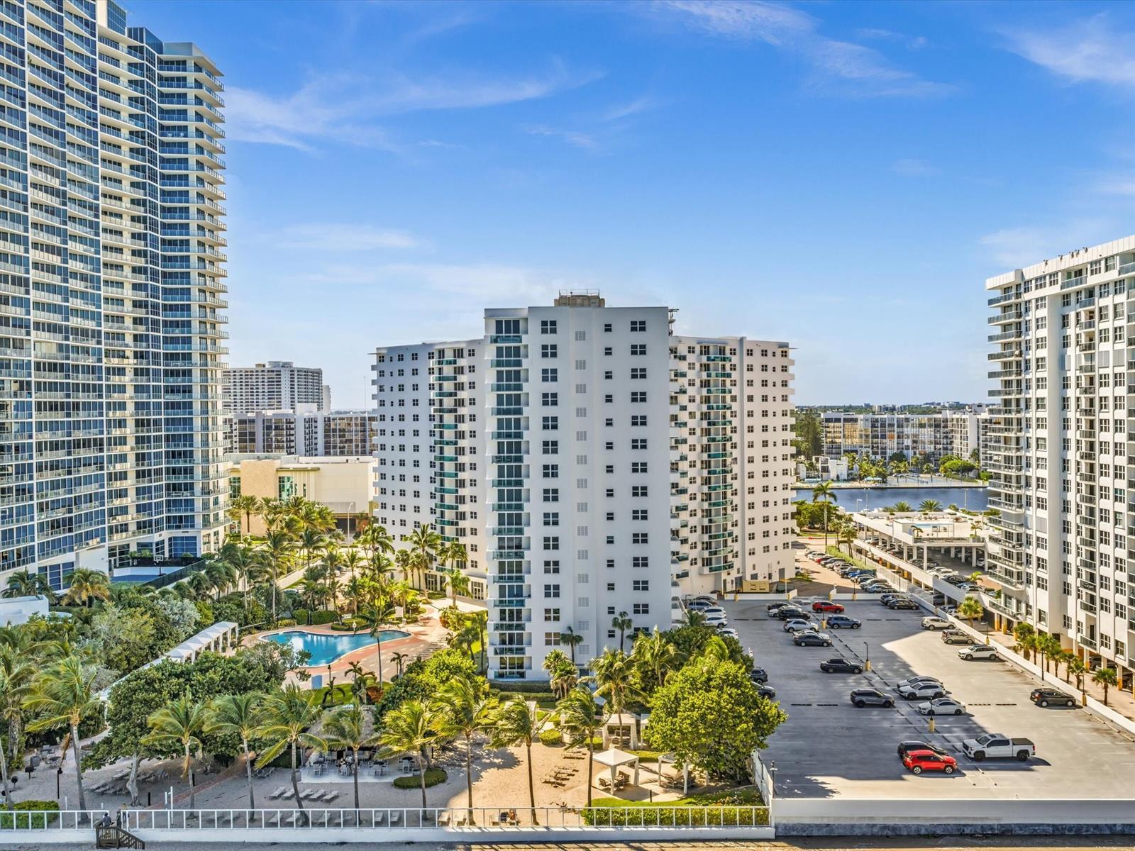 Building Photo - 3001 S Ocean Dr