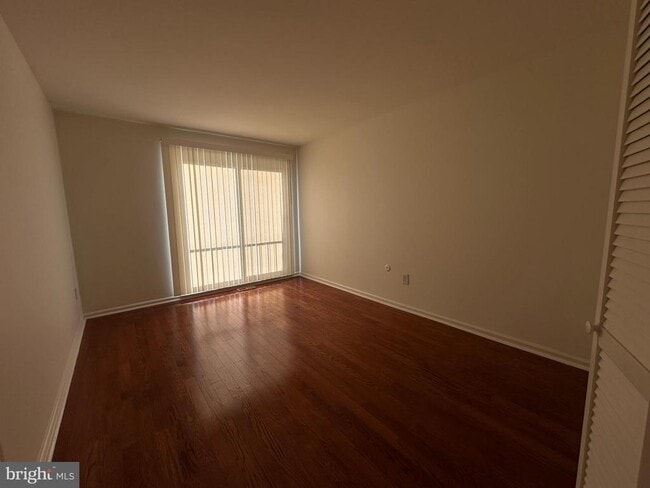Building Photo - 316 Valley Forge Ct