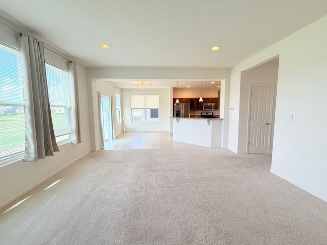 Building Photo - 2513 Shadow Bend Dr