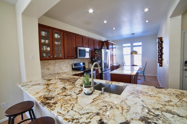 Building Photo - 10926 Brooklawn Rd